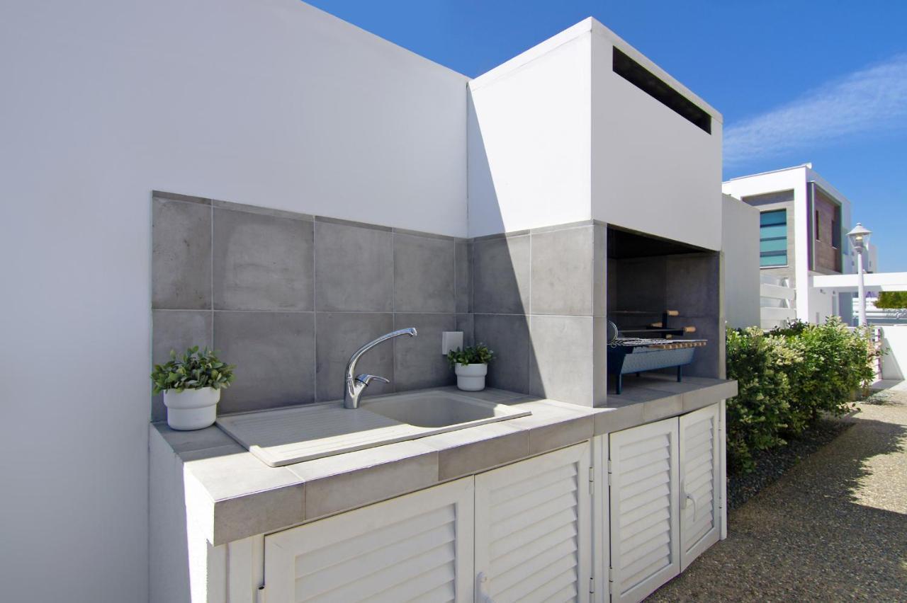 Villa Megan โปรทาราส ภายนอก รูปภาพ