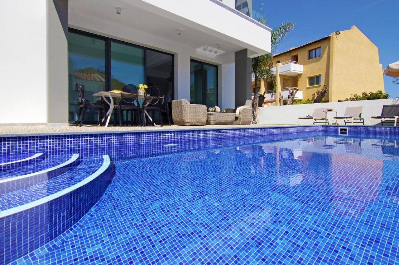 Villa Megan โปรทาราส ภายนอก รูปภาพ