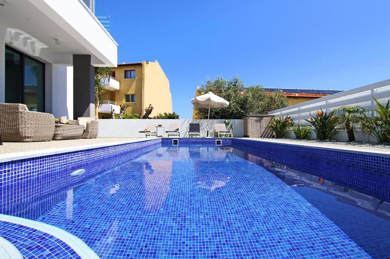 Villa Megan โปรทาราส ภายนอก รูปภาพ