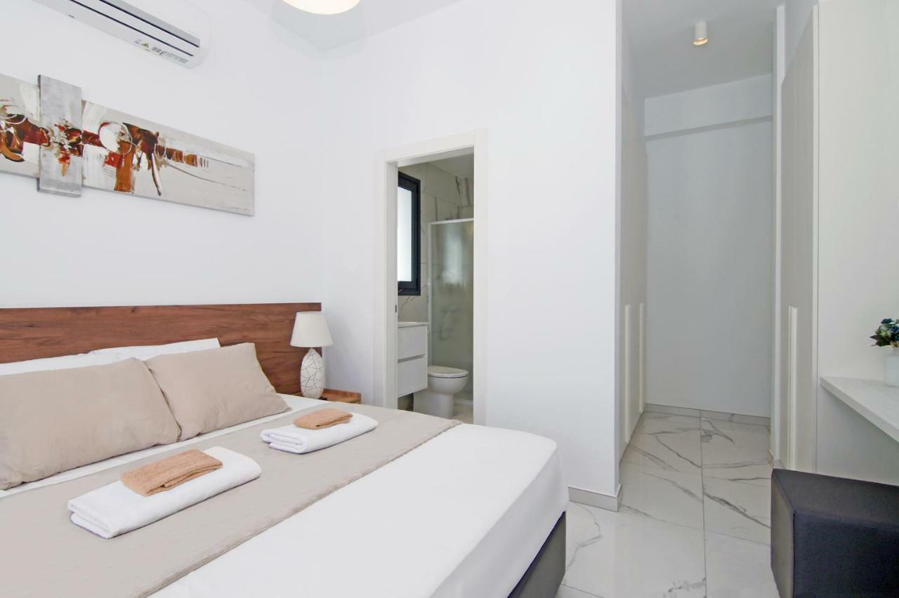 Villa Megan โปรทาราส ภายนอก รูปภาพ